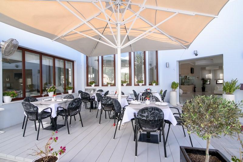 La Mer Deluxe Hotel
