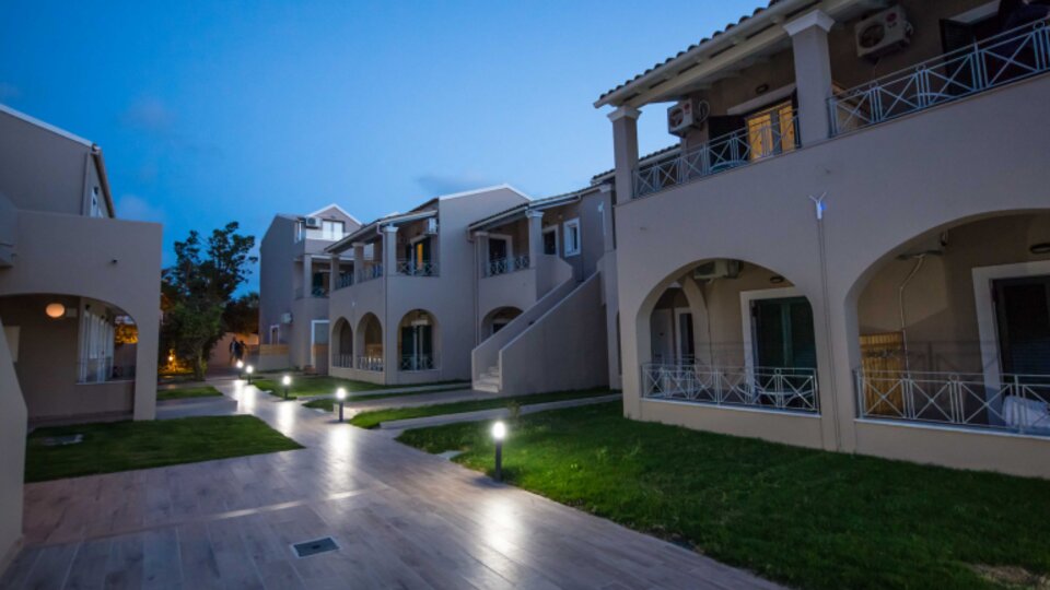 Amour Holiday Resort
