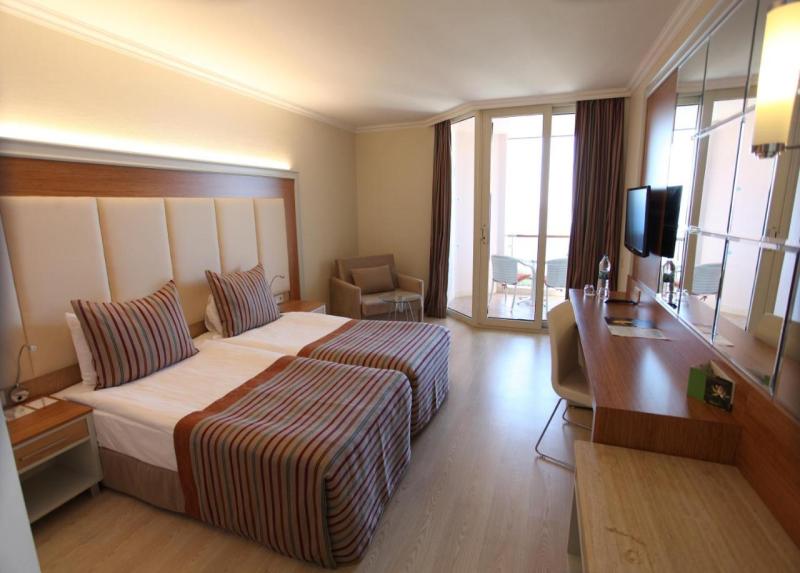 Aqi Pegasos Resort Hotel