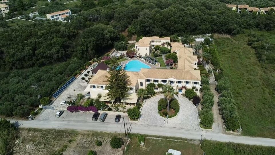 Karavostasi Beach