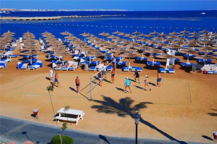 Pick Albatros Dana Beach Resort