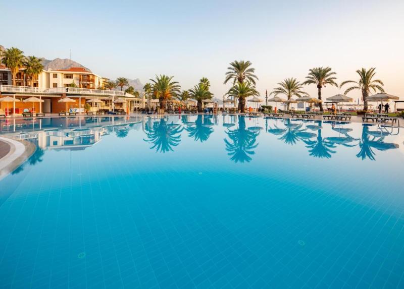 Aqi Hydros Club Hotel