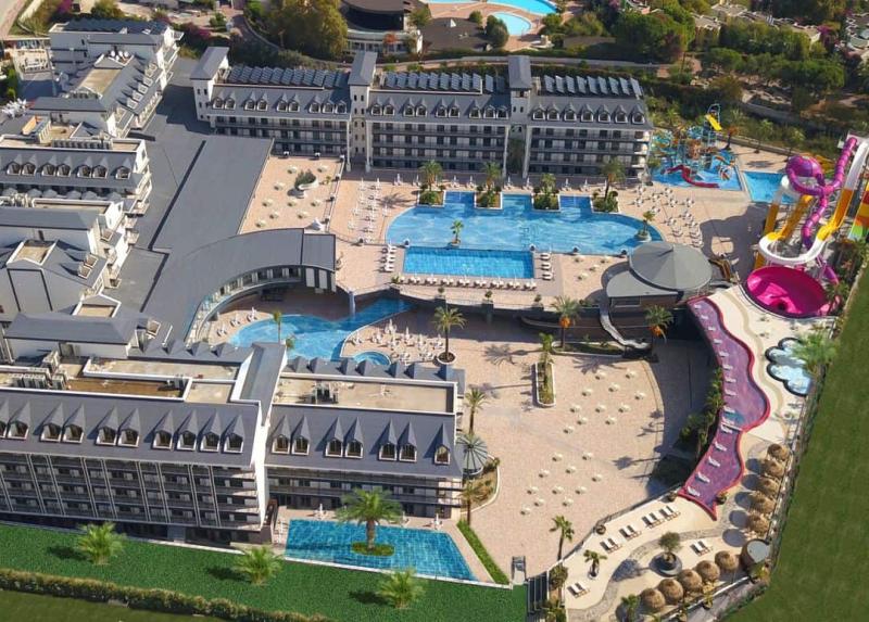 Dream World Palace Hotel
