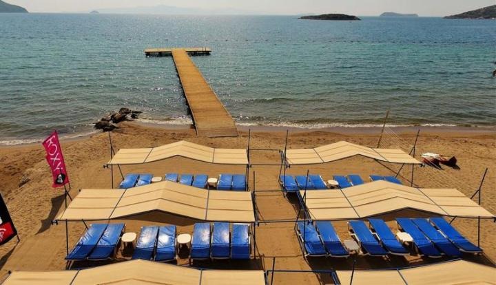 Hotel Tiana Beach