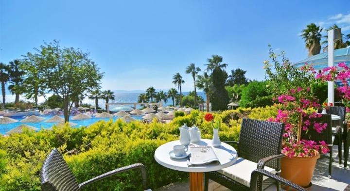 The Grand Blue Sky Hotel