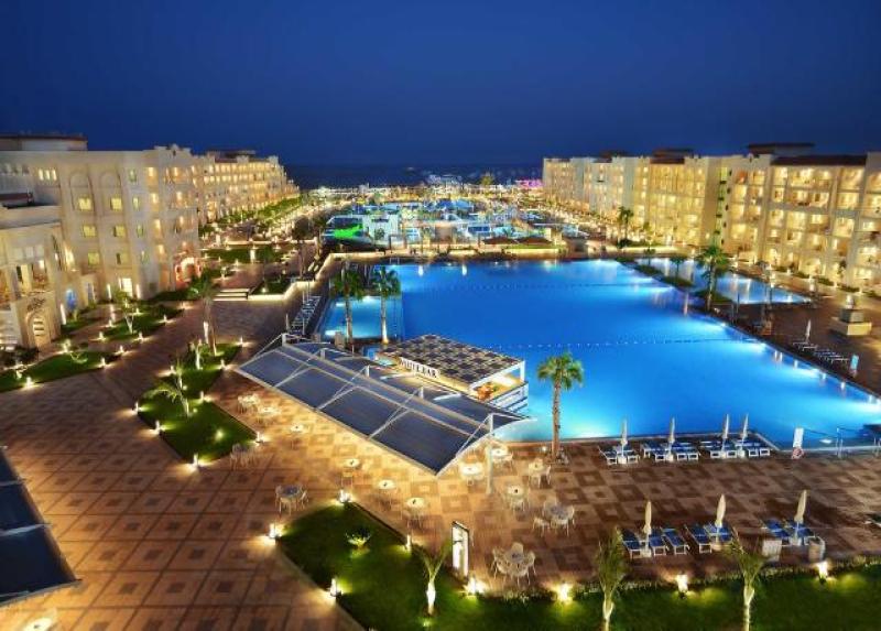 White Beach Resort (Pickalbatros) Hotel