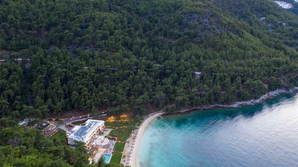 Vathi Cove Luxury Resort & Spa
