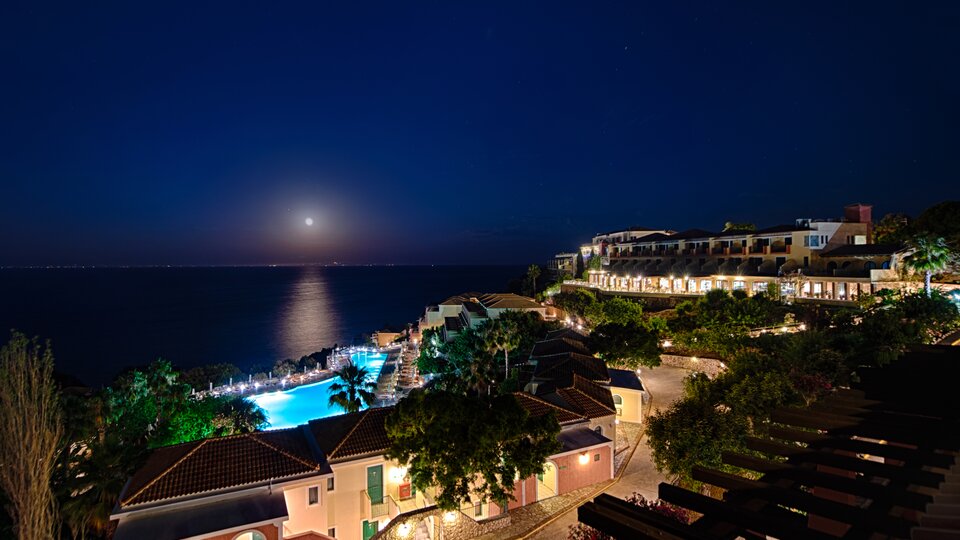 Apostolata Island Resort