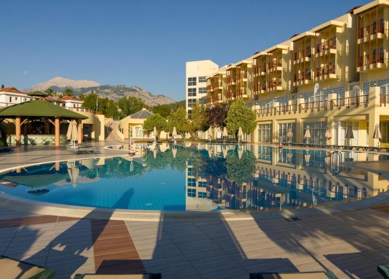 Aqi Hydros Club Hotel