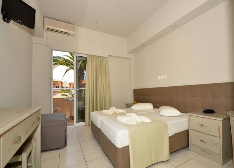 Sousouras Beach Hotel