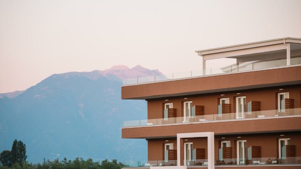 Hotel Mythic Summer