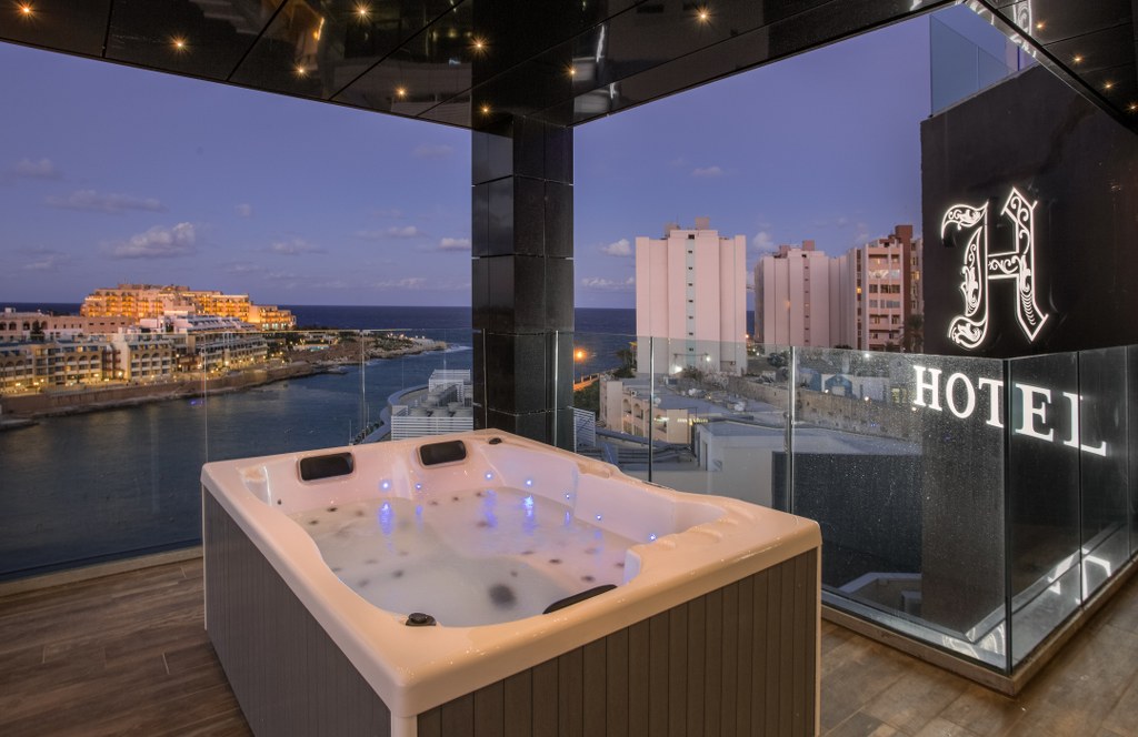 H Hotel