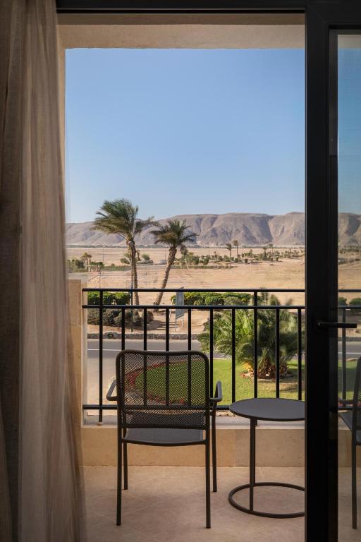 Creek Hotel and Resedences