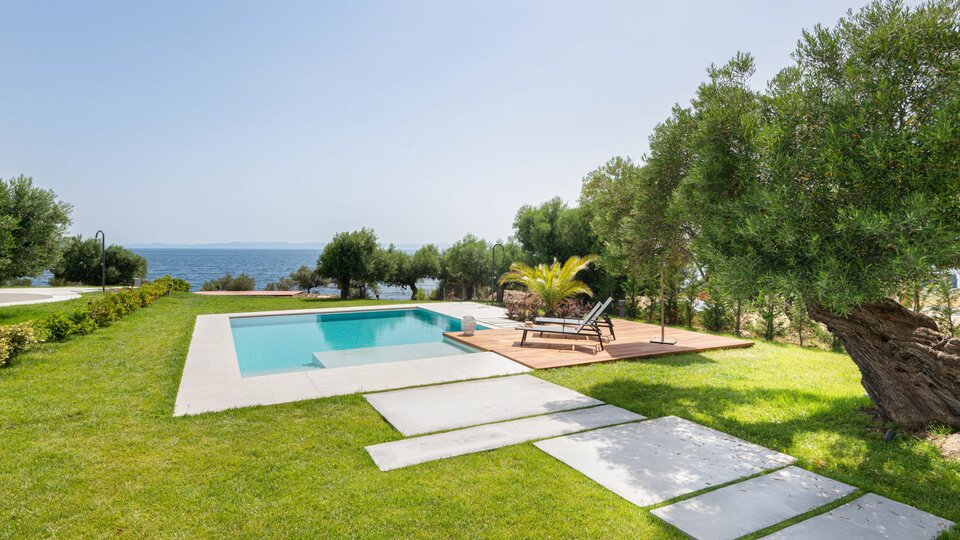 Luria Homes and Luxury Villas