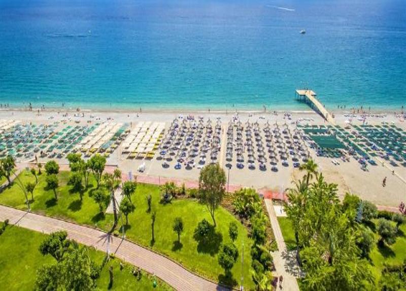 Lucida Beach Hotel