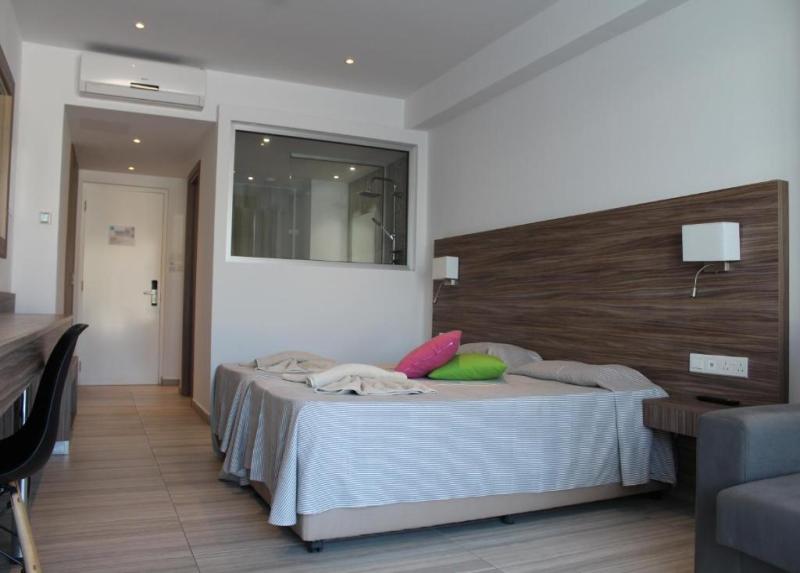 Fedrania Gardens Hotel